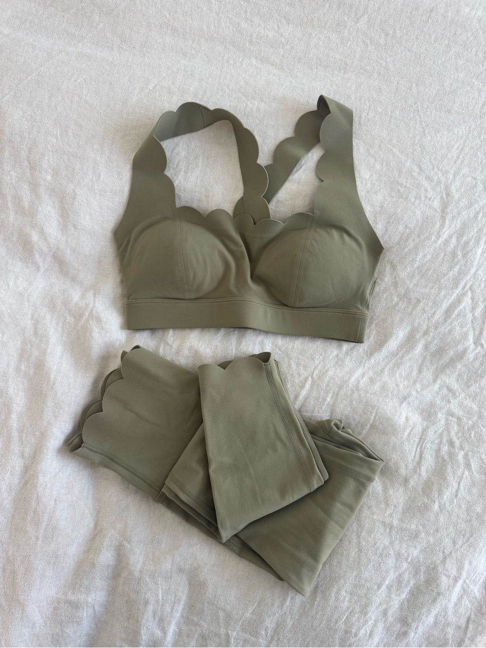 Scallop Edge Lavender *and* Pistachio Workout Set - Picture 13 of 15
